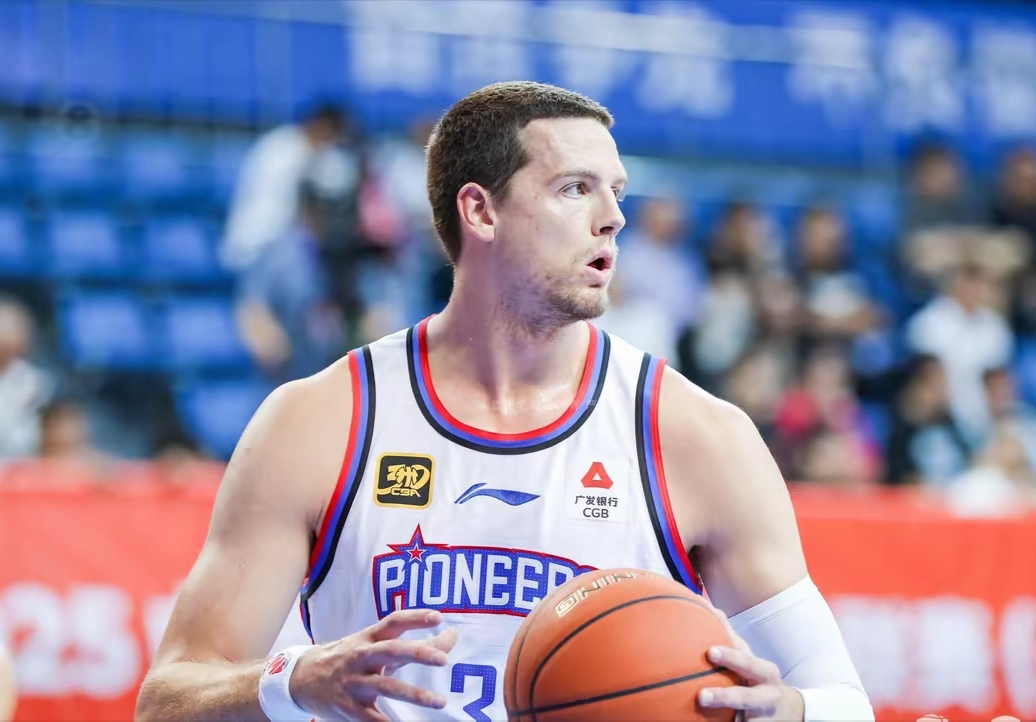 关于英格兰队险胜韩国队，奥恰洛夫状态火热的信息