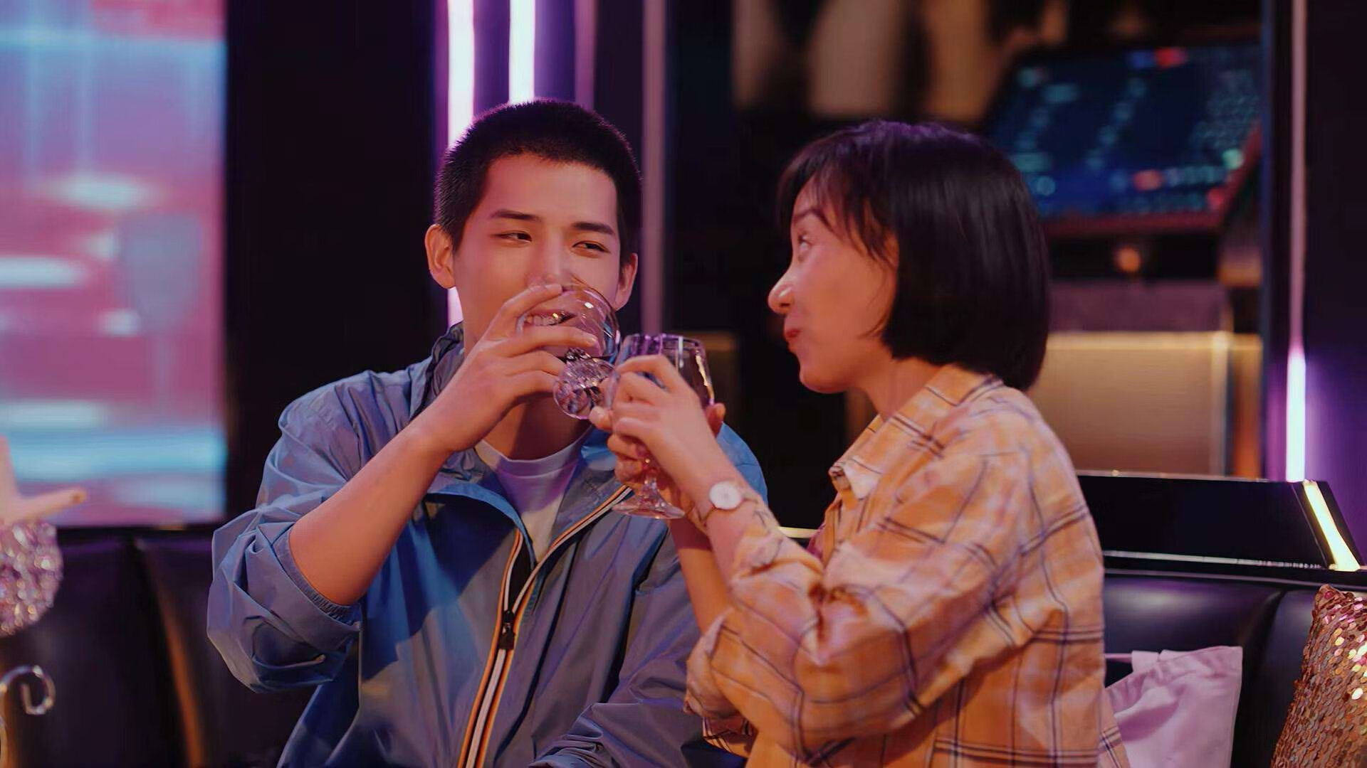 北欧风暴，独行的王者与共舞的军团