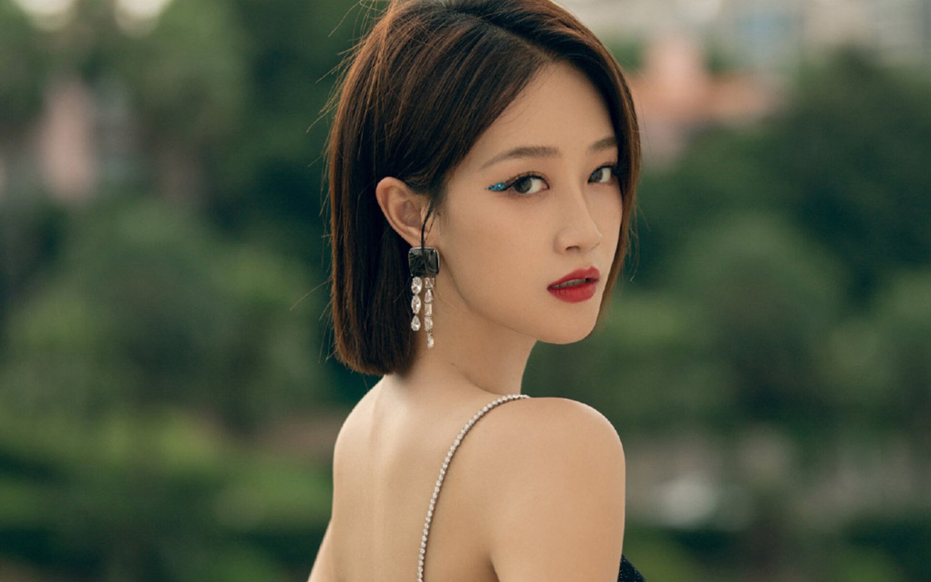 唯一的复仇,里昂雨夜,萨拉赫带走的不只是瑞典