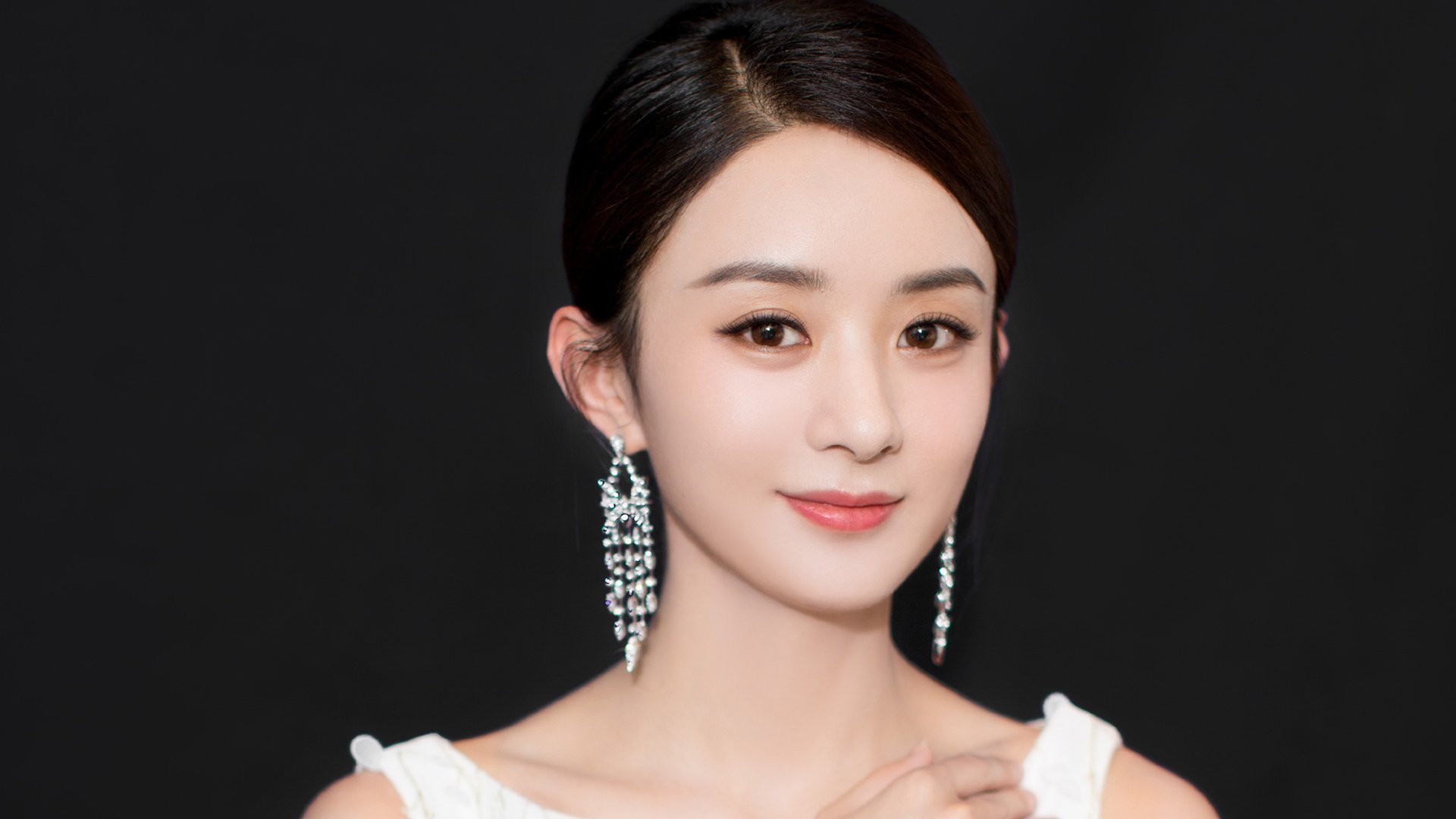 圣斯通斯降临皮斯胡安！皇马攻克地狱客场，年度硬仗靠他接管